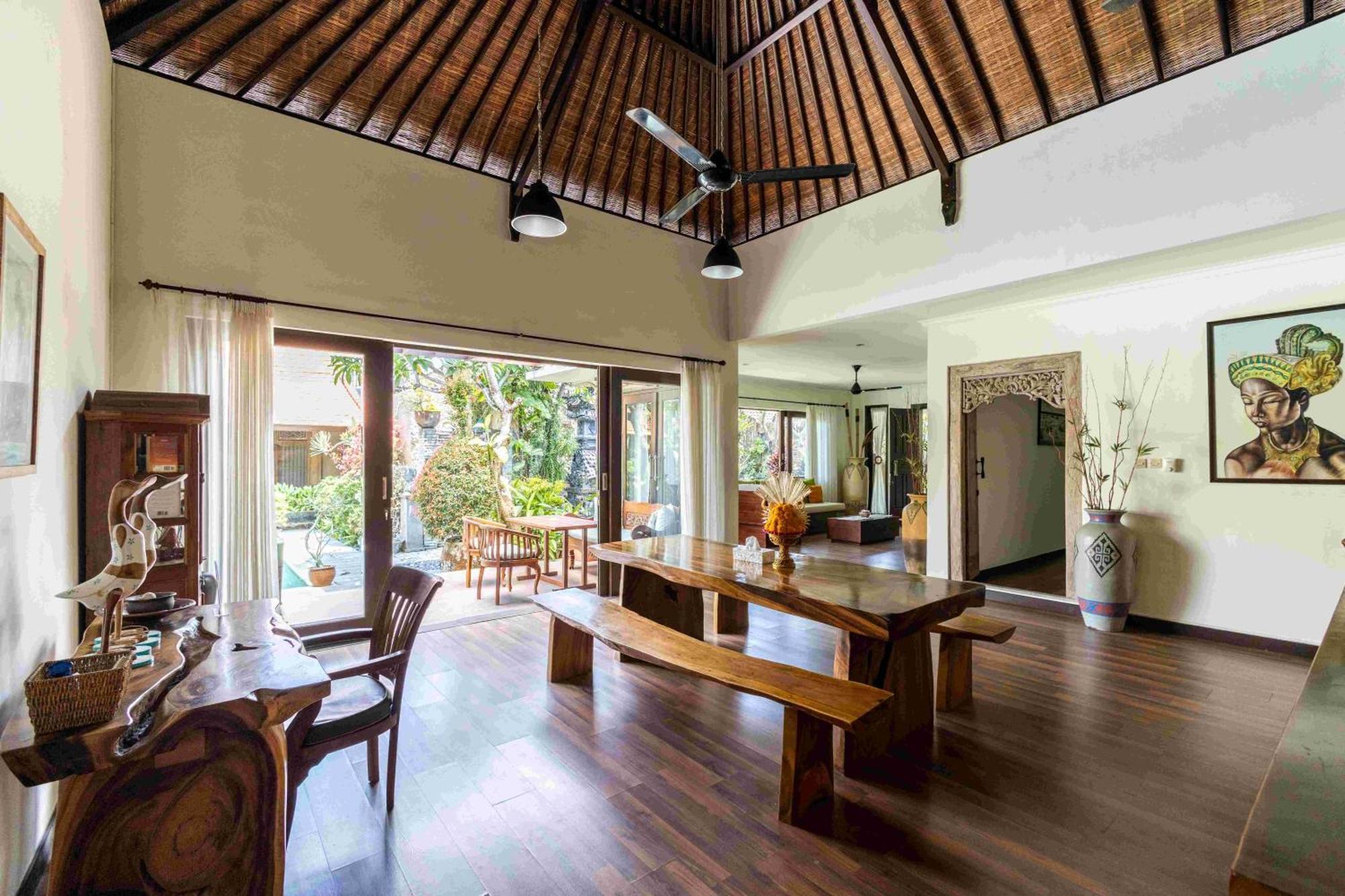 Villa Nesanur - Comfortable & Spacious Beachside Sanur Exteriér fotografie